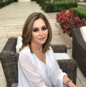 Meet your Posher, Connie